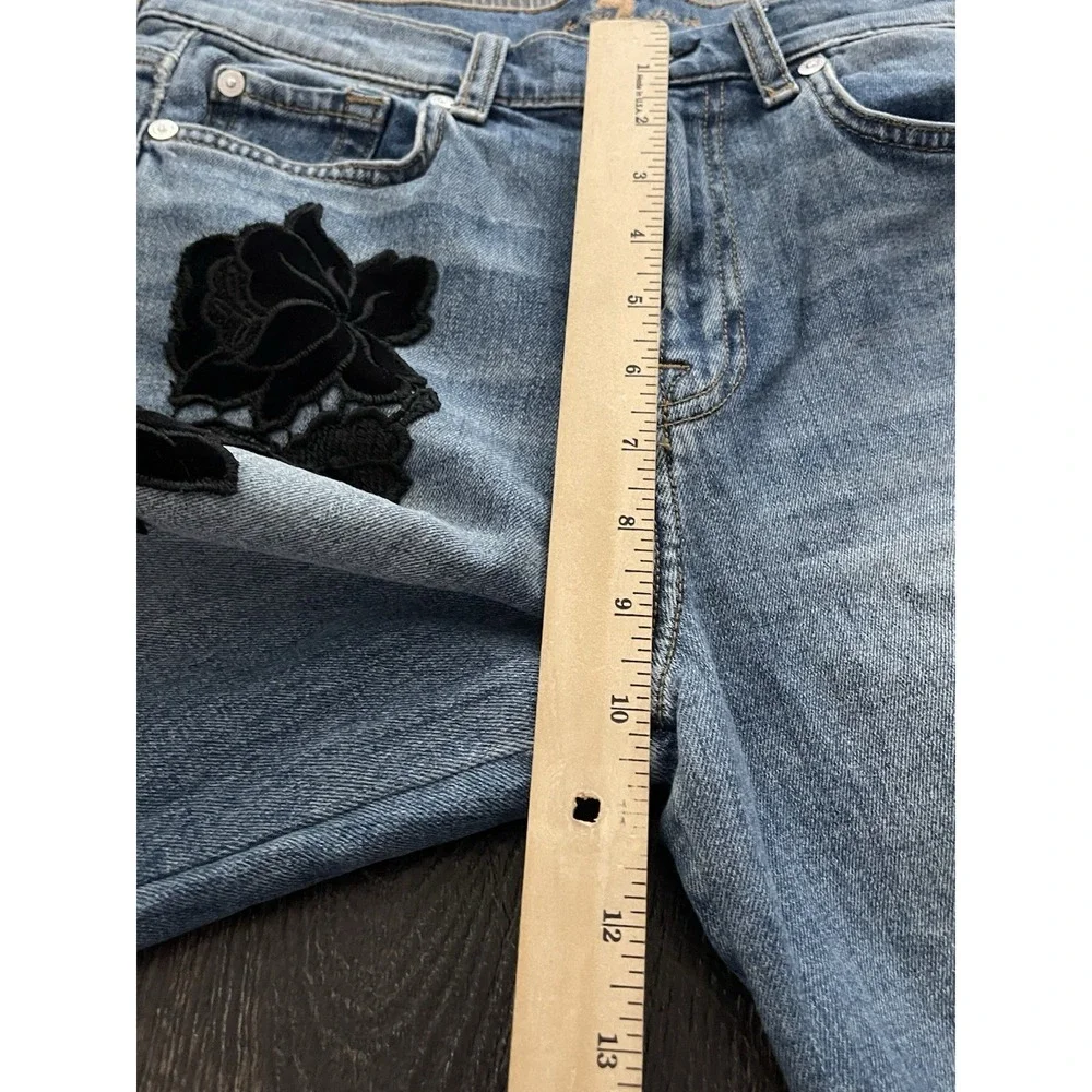 7 For All Mankind Jeans Womens 28 Medium Wash Cropped Alexa Embroidered Flowers - Picture 6 of 16